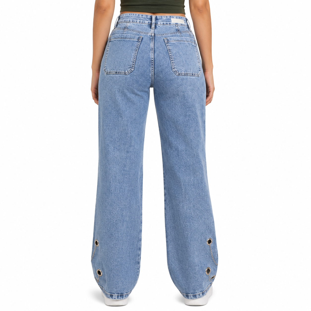Jeans Recto con Ojillos Metálicos