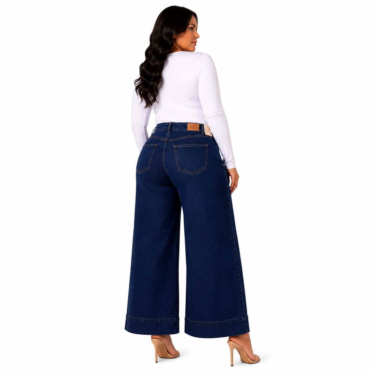 Jeans curvy corte wide leg
