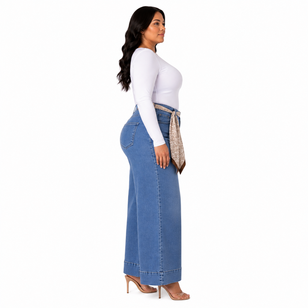 Jeans curvy corte wide leg