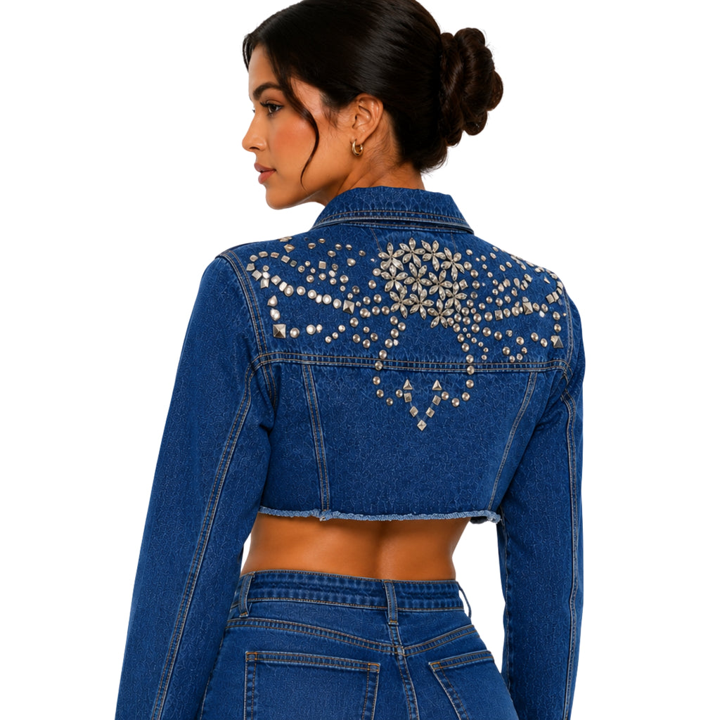 Chamarra Denim Crop con Tachuelas y Cristales – Azul Clásico